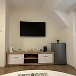 студио за гости при нана 3* Burgasz
